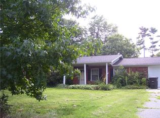 4840 Bishop Gate Rd, Winston Salem, NC 27127