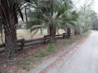 52 Laurel Dr, Midway, GA 31320