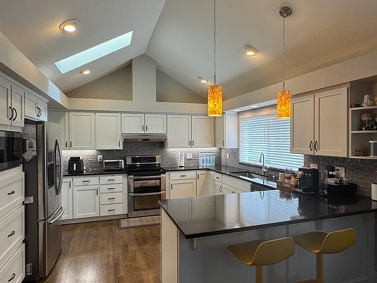 Fieldstone Ln NE — Photo 2