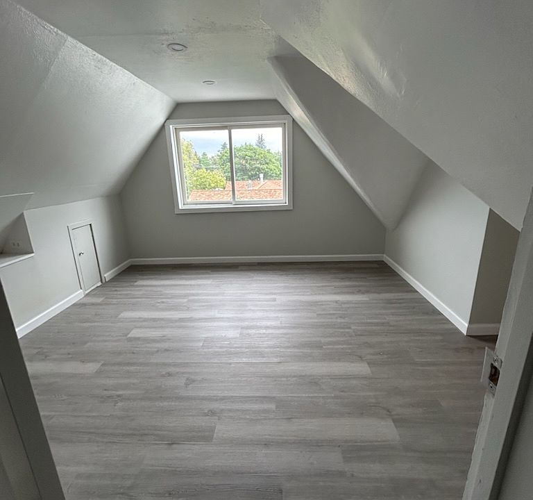 Upstairs 1 of 2 bedrooms