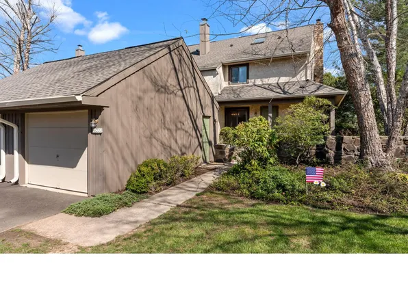 1560 Littlecroft Ct, Yardley, PA 19067