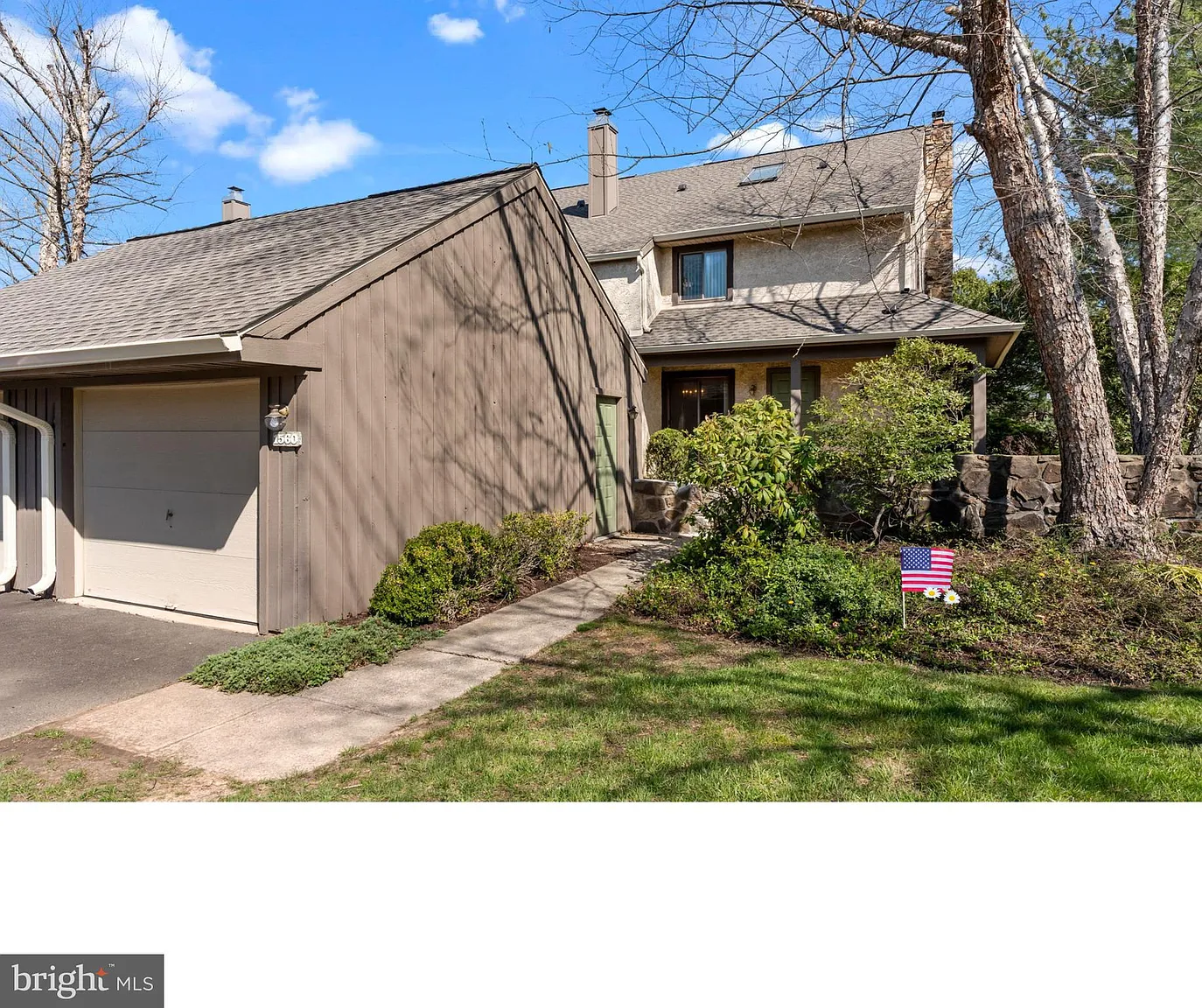 1560 Littlecroft Ct photo 1