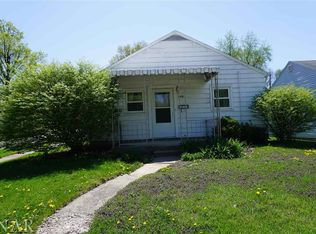 913 E Emerson St, Bloomington, IL 61701