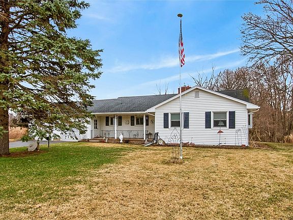 3rd image of 996 Johnson Rd