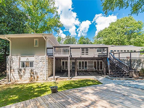 3rd image of 4523 Runnemede Rd NW