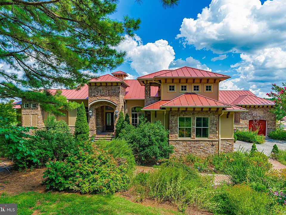 1st image of 38780 Chelten Ln