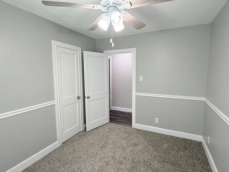809 Beecher St — Photo 13