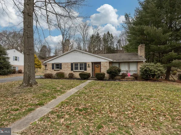 57 Walker Dr, Boyertown, PA 19512