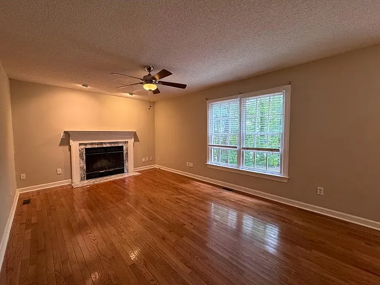 101 Queens Knoll Ct — Photo 7
