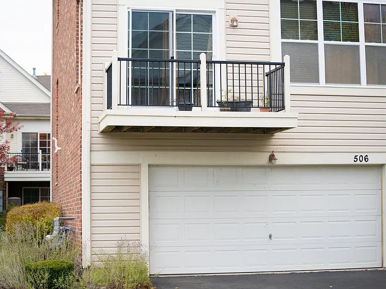 506 Grosvenor Ln — Photo 14