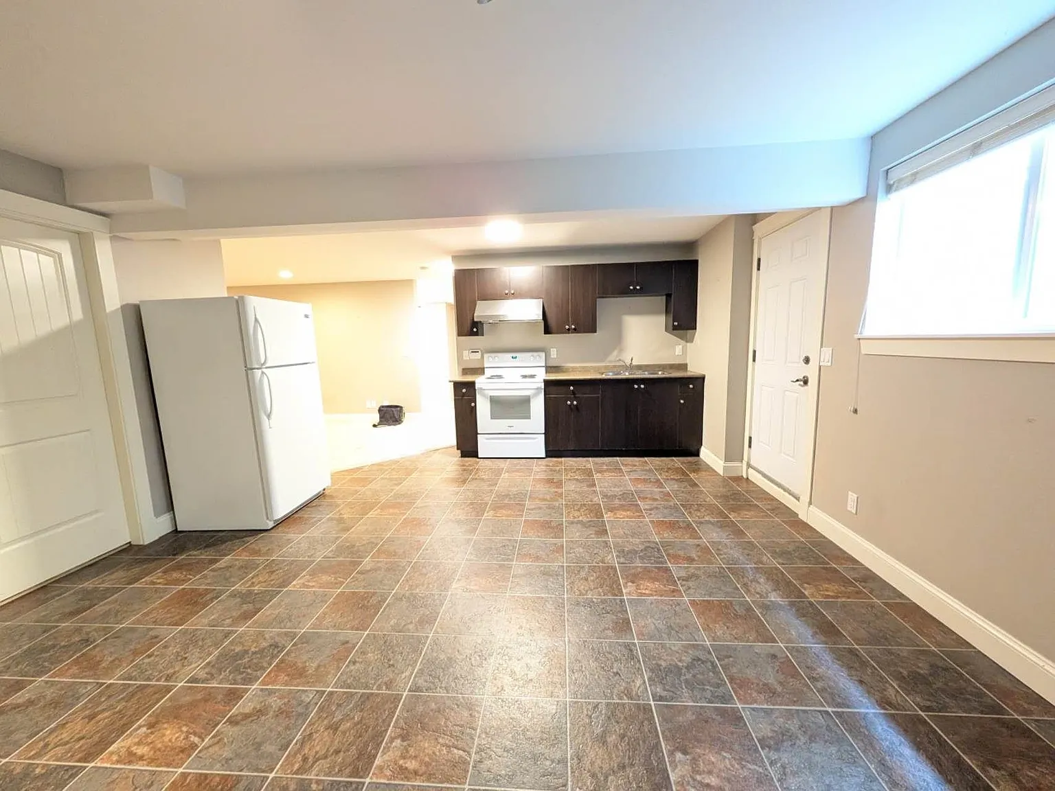 2 bed, 800 sqft, $1,500 — Photo 2