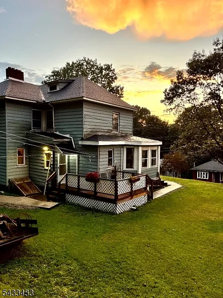 3 bed, 1.5 bath, 1800 sqft, $2,500 — Photo 3