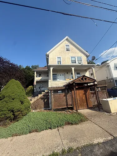 227 Franklin St #1 Photo 1
