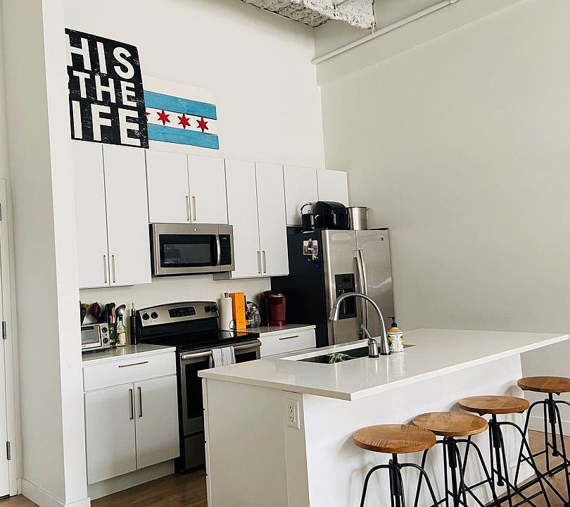 1st image of 1221 N Lasalle St #304