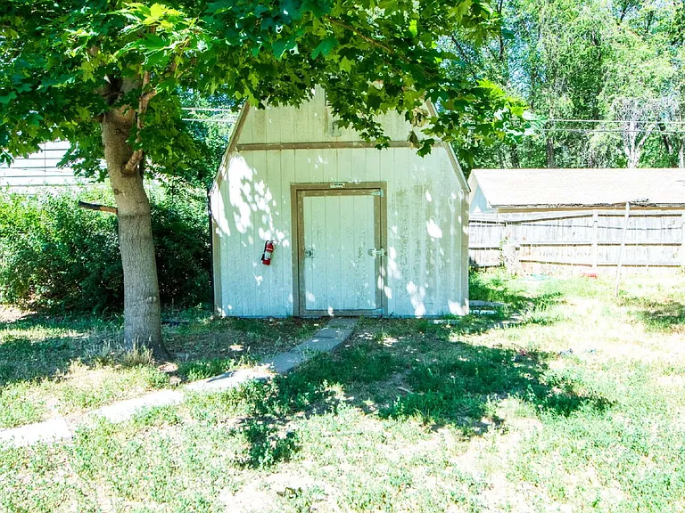 234 Hudson Ave — Photo 14