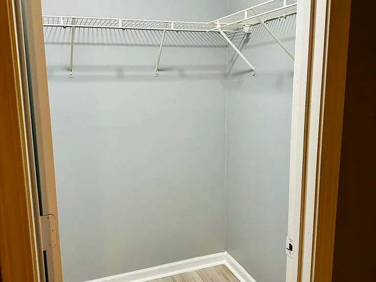 Capital Luxury Condominiums — Photo 14