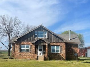 14370 W Brake Rd, Blackwell, OK 74631