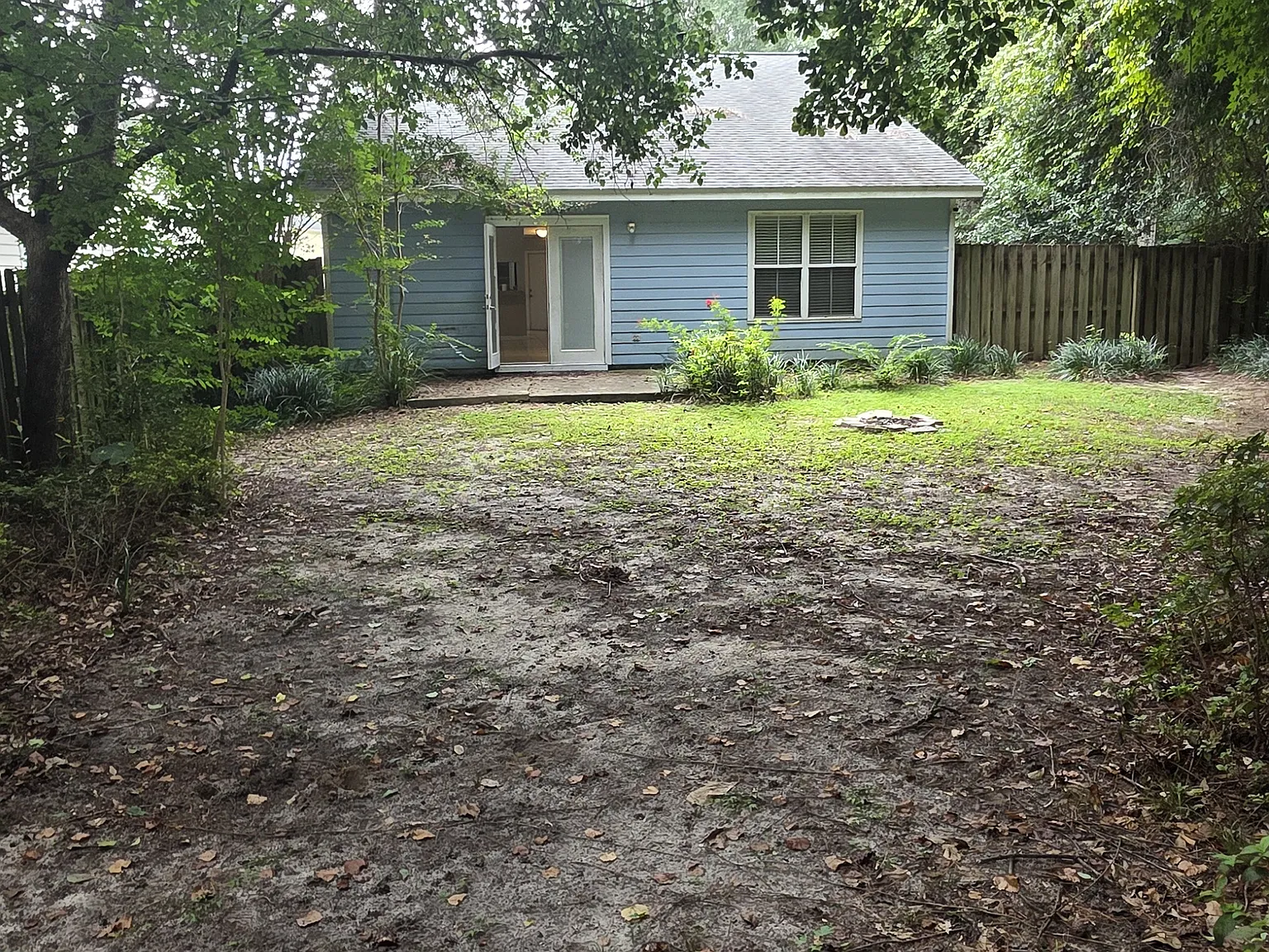 3 bed, 1355 sqft, $2,000 — Photo 3