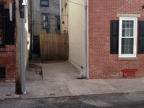 Parking Space attahced to building