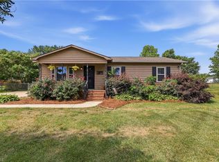 31 Kirk St, Thomasville, NC 27360