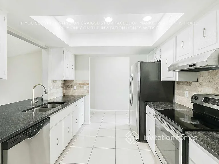 1304 Village Ct — Photo 10