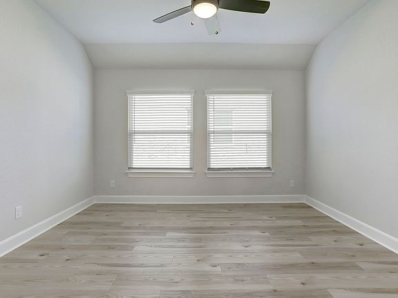 Formal dining room or study located off of the entry way.