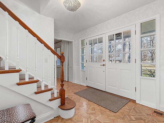 5th image of 890 S Cherokee Rd