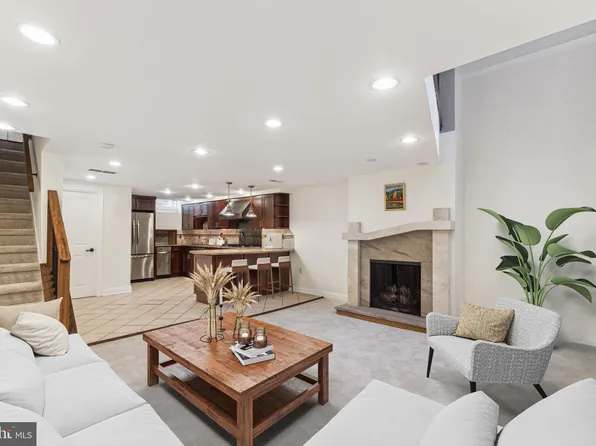 502 S 11th St APT 38, Philadelphia, PA 19147