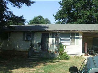 2nd image of 3022 Retha Dr