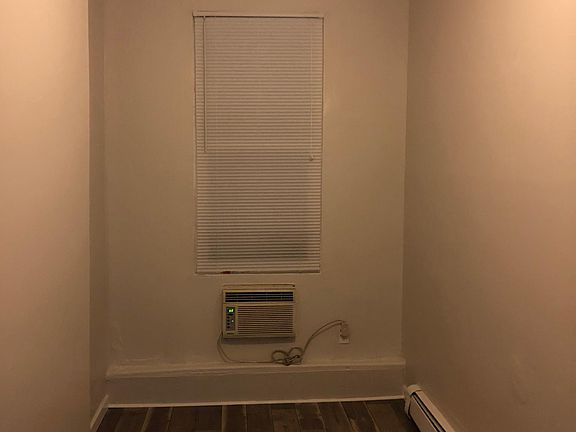 3rd image of 1171 Summit Ave