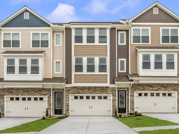 514 Bartholomew Dr, Waynesboro, PA 17268