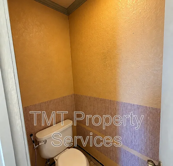 930 Graywood Cir — Photo 19