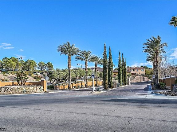 2nd image of 1083 Casa Palermo Cir