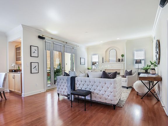 4th image of 216 S Madison Ave APT 205