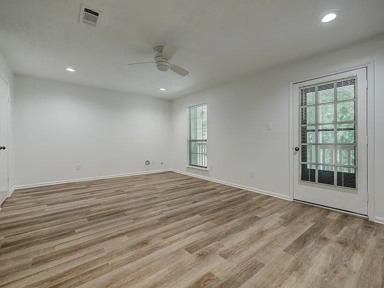 6725 Belmont St — Photo 19