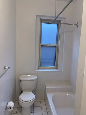 Rented by K & O Realty Associates Inc. | media 43