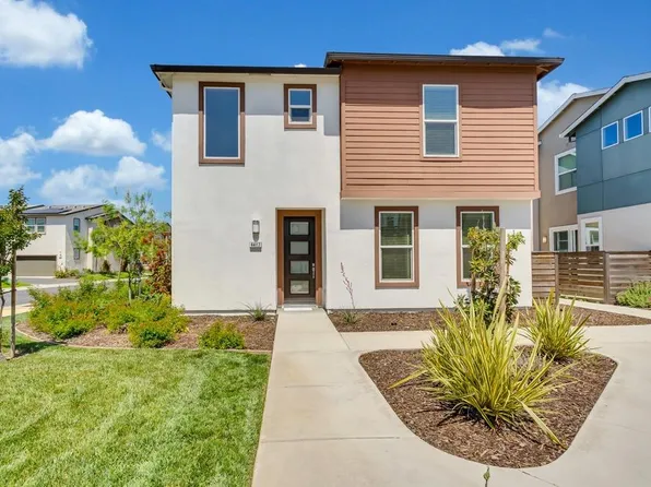 4417 Ocean Ln, Elk Grove, CA 95757