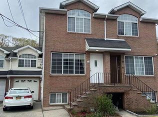 12 Pebble Ln #2, Staten Island, NY 10305