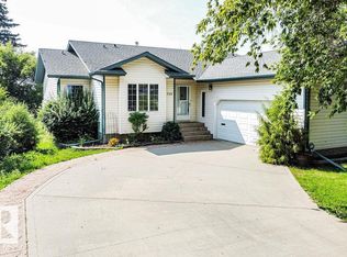 4720 51st St, Camrose, AB T4V1R8