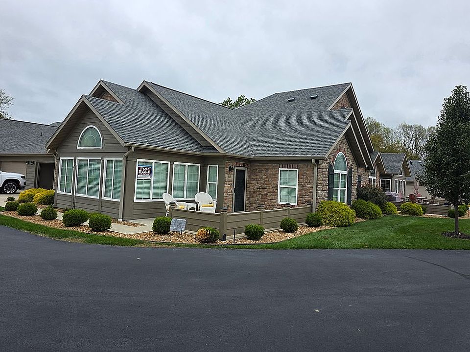1st image of 816 E Kings Mead Cir #1