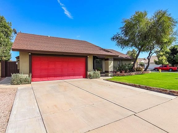 3rd image of 1619 N Nevada Way