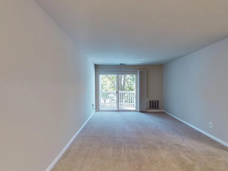 Canterbury Apartments — Photo 103