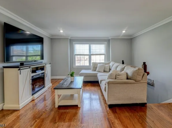 657 Jefferson Ave, Elizabeth City, NJ 07201
