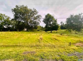 671 Hickory St, Boaz, AL 35956