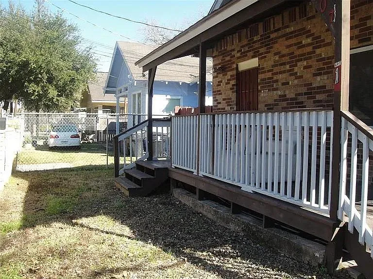 107 Altic St #1 — Photo 7