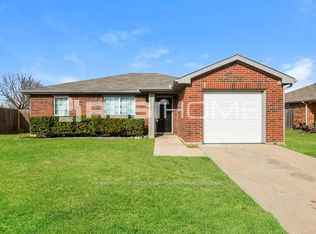 3117 Autumn Run Dr, Forest Hill, TX 76140