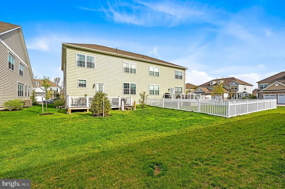 Building Photo - 168 Sirius Dr