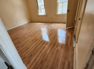 2345 S 9th Pl, Milwaukee, WI 53215