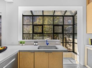 792 E 21st St, Brooklyn, NY 11210