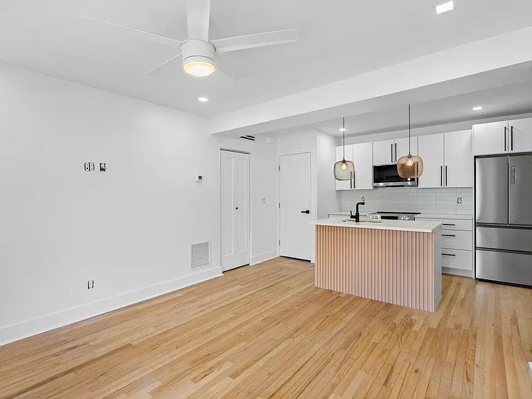 401 NE 2nd Ave #2 — Photo 10